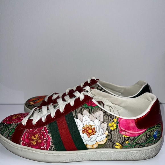 Gucci Ace GG Supreme Red and Green Floral Print Sneakers - Picture 4 of 8